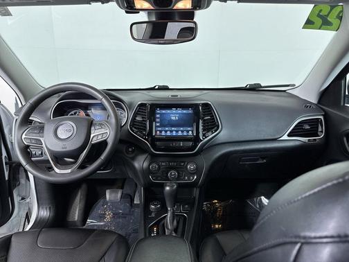 White 2022 Jeep Cherokee Limited