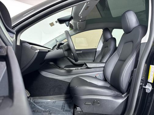 2024 Tesla Model Y Performance
