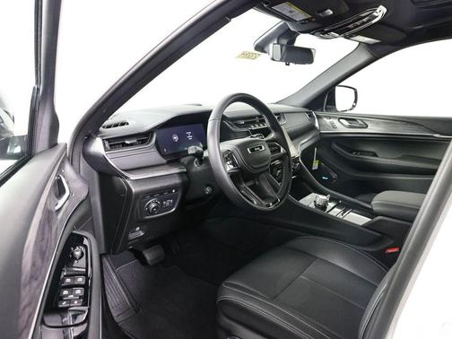 2023 Jeep Grand Cherokee 4xe Overland