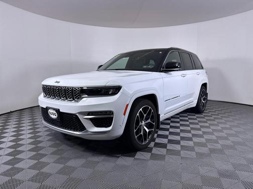 2022 Jeep Grand Cherokee Summit