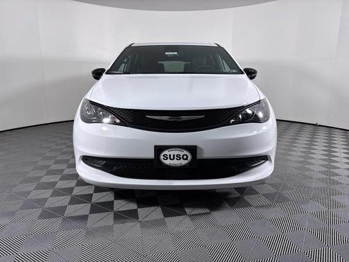 2026 Chrysler Voyager LX