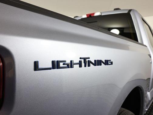 2022 Ford F-150 Lightning LARIAT