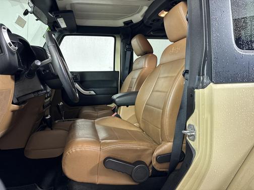 2011 Jeep Wrangler Sahara
