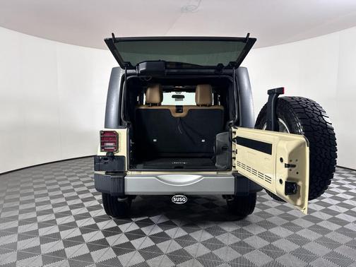 2011 Jeep Wrangler Sahara