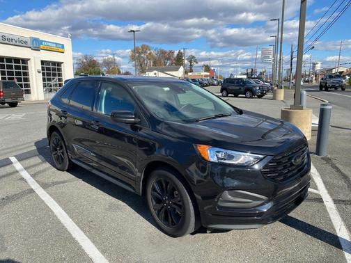 2023 Ford Edge SE