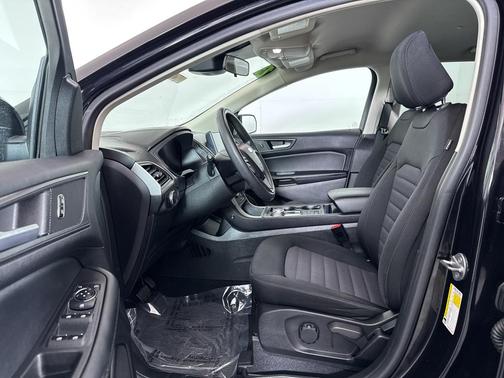 2023 Ford Edge SE