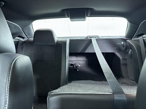 2016 Dodge Challenger SRT 392