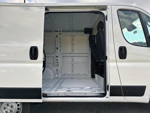 2026 RAM ProMaster 1500 Low Roof