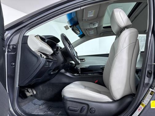 Gray 2014 Toyota Avalon XLE Premium