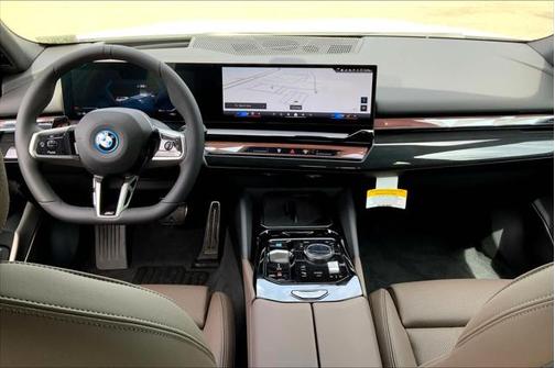 2025 BMW i5 xDrive40