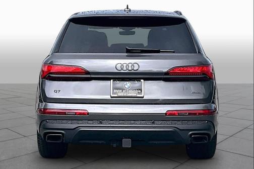 Samurai Gray Metallic 2026 Audi Q7 55 Premium Plus