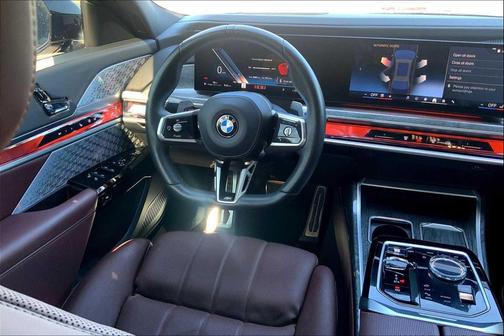 2023 BMW 740 i