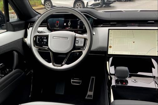 2025 Land Rover Range Rover Sport SE