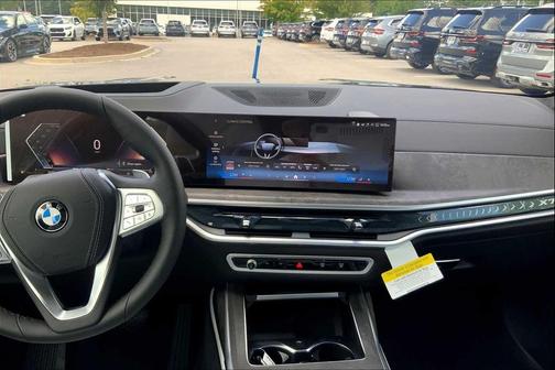 Blue Ridge Mountain Metallic 2026 BMW X7 xDrive40i