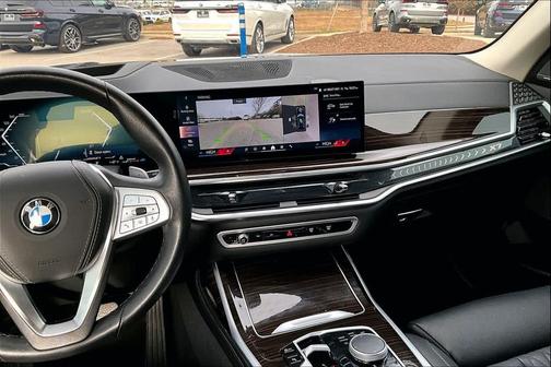2025 BMW X7 xDrive40i