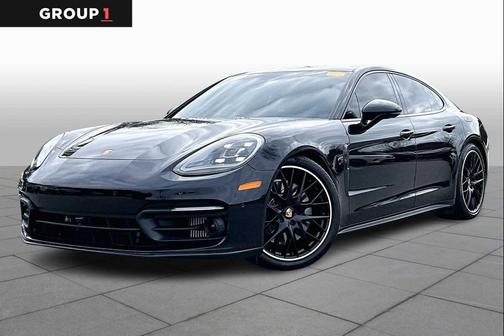 2023 Porsche Panamera 4 Platinum Edition