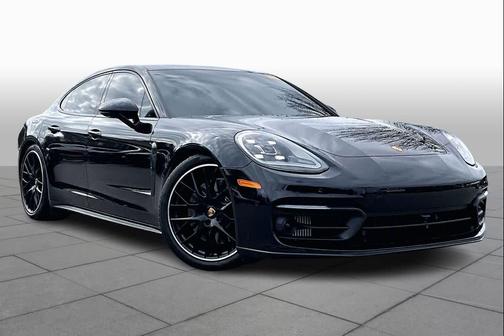 2023 Porsche Panamera 4 Platinum Edition
