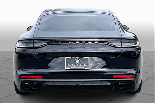 2023 Porsche Panamera 4 Platinum Edition