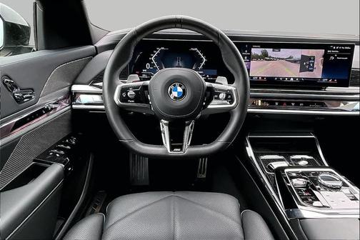 Black Sapphire Metallic 2025 BMW 740 xDrive