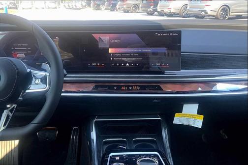 2026 BMW 750e i xDrive