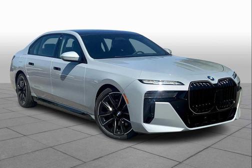 2026 BMW 750e i xDrive