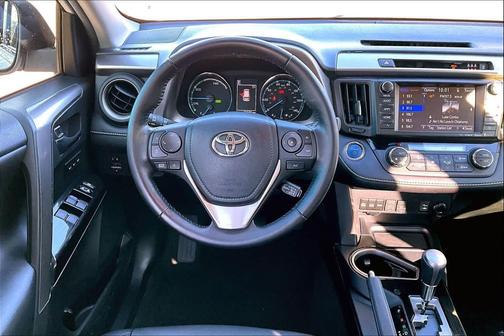 Blizzard Pearl 2017 Toyota RAV4 Hybrid Limited
