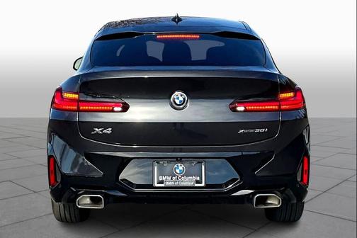 2025 BMW X4 xDrive30i