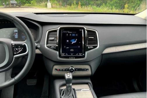 2022 Volvo XC90 T6 Inscription