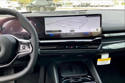 2025 BMW 530 i xDrive