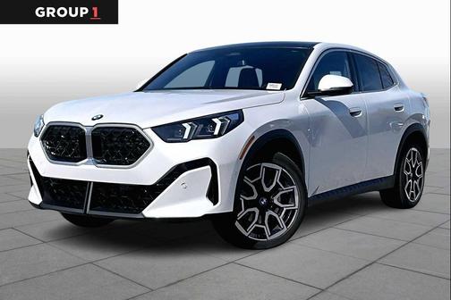 Mineral White Metallic 2026 BMW X2 xDrive28i