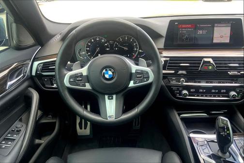 2019 BMW 540 540i