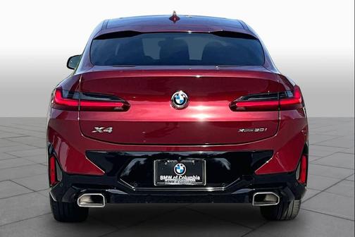 Aventurin Red Metallic 2025 BMW X4 xDrive30i