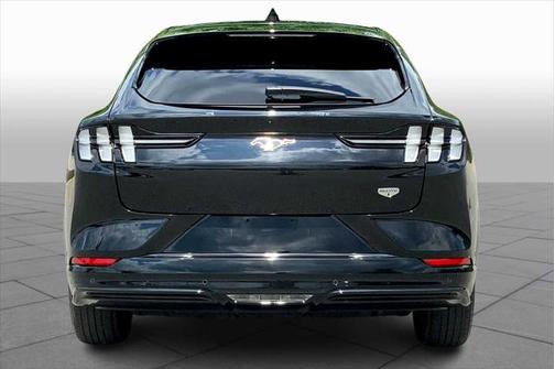 2022 Ford Mustang Mach-E California Route 1
