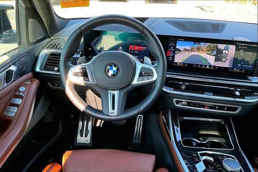 2025 BMW X7 M60i