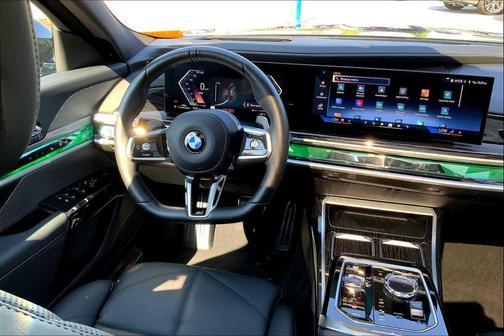 2025 BMW 740 i xDrive