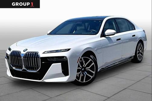 Mineral White Metallic 2025 BMW 750e i xDrive