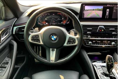 2023 BMW 530 i