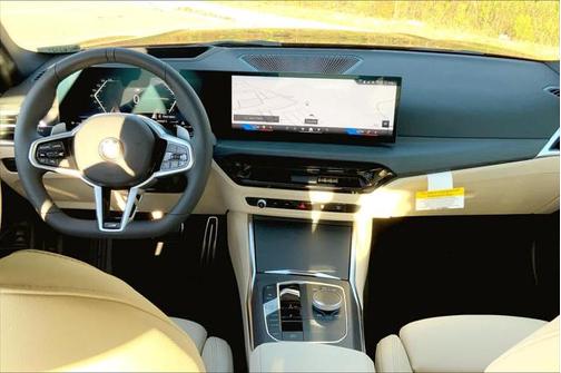 2025 BMW 330 i xDrive