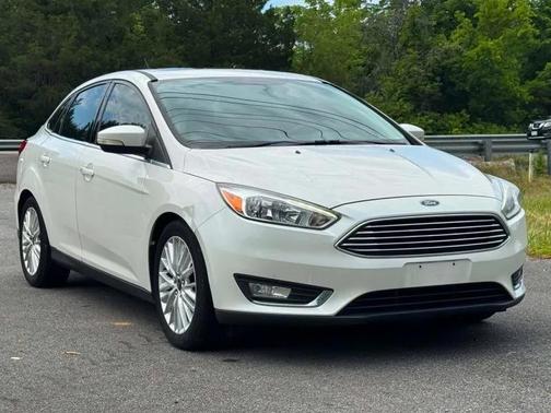 White Platinum Metallic Tri-Coat 2015 Ford Focus Titanium