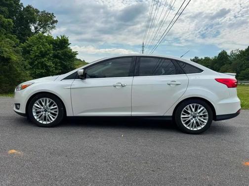 White Platinum Metallic Tri-Coat 2015 Ford Focus Titanium