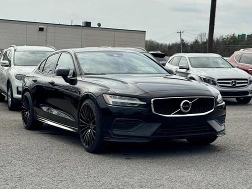 2019 Volvo S60 T5 Momentum