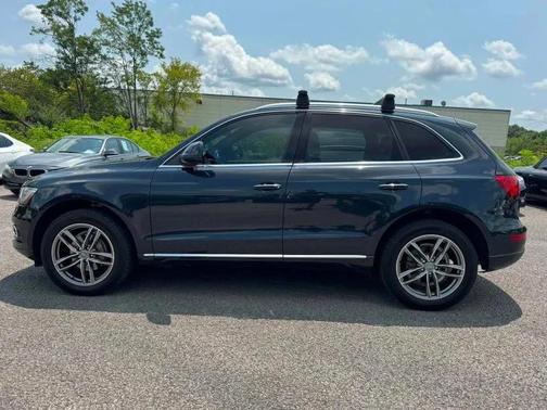 Blue 2015 Audi Q5 2.0T Premium