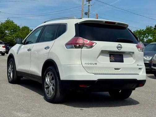 Moonlight White 2014 Nissan Rogue SL