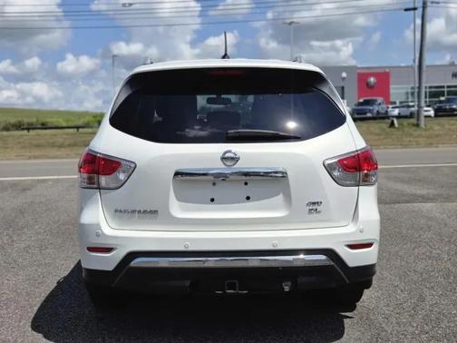 2013 Nissan Pathfinder SL