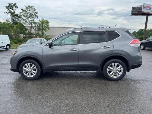 Gun Metallic 2016 Nissan Rogue SV