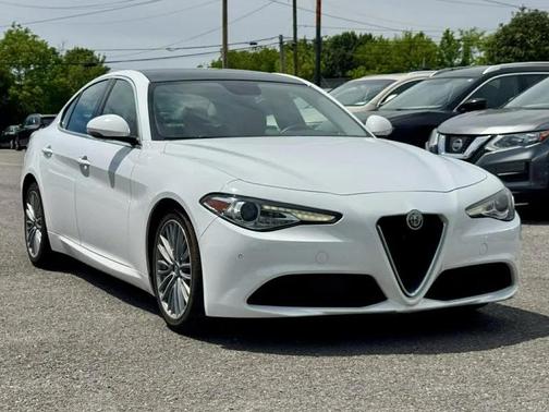 Alfa White 2017 Alfa Romeo Giulia Ti