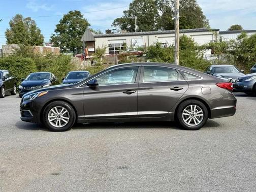 2016 Hyundai SONATA SE