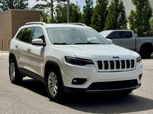 Bright White Clearcoat 2019 Jeep Cherokee Latitude