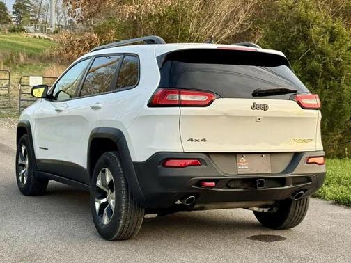 Bright White Clearcoat 2015 Jeep Cherokee Trailhawk