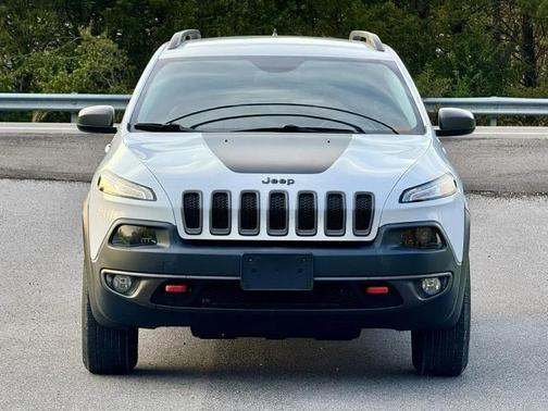 Bright White Clearcoat 2015 Jeep Cherokee Trailhawk